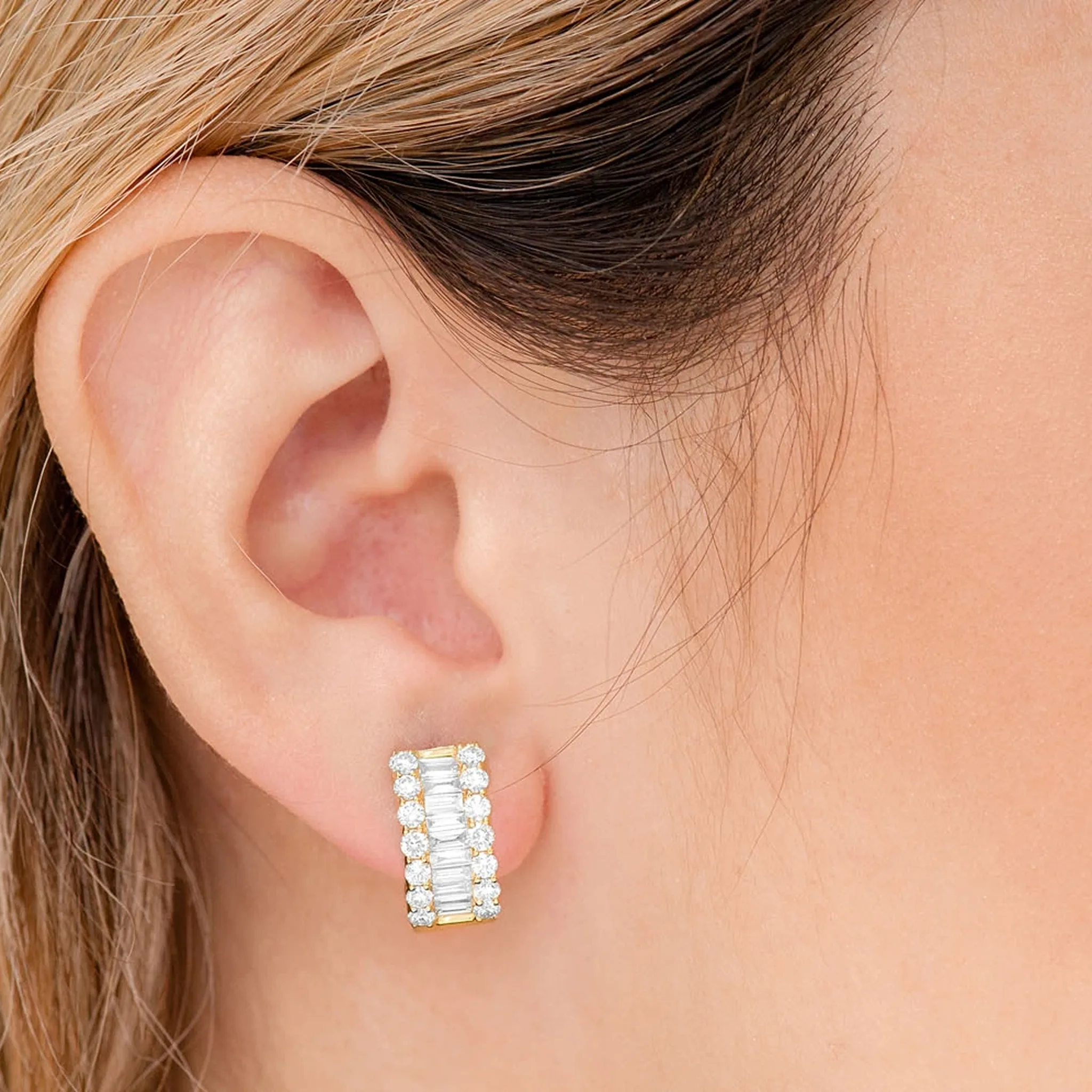 Baguette & Round Diamond Hoop Earrings - in yellow gold (view 3 of 9)