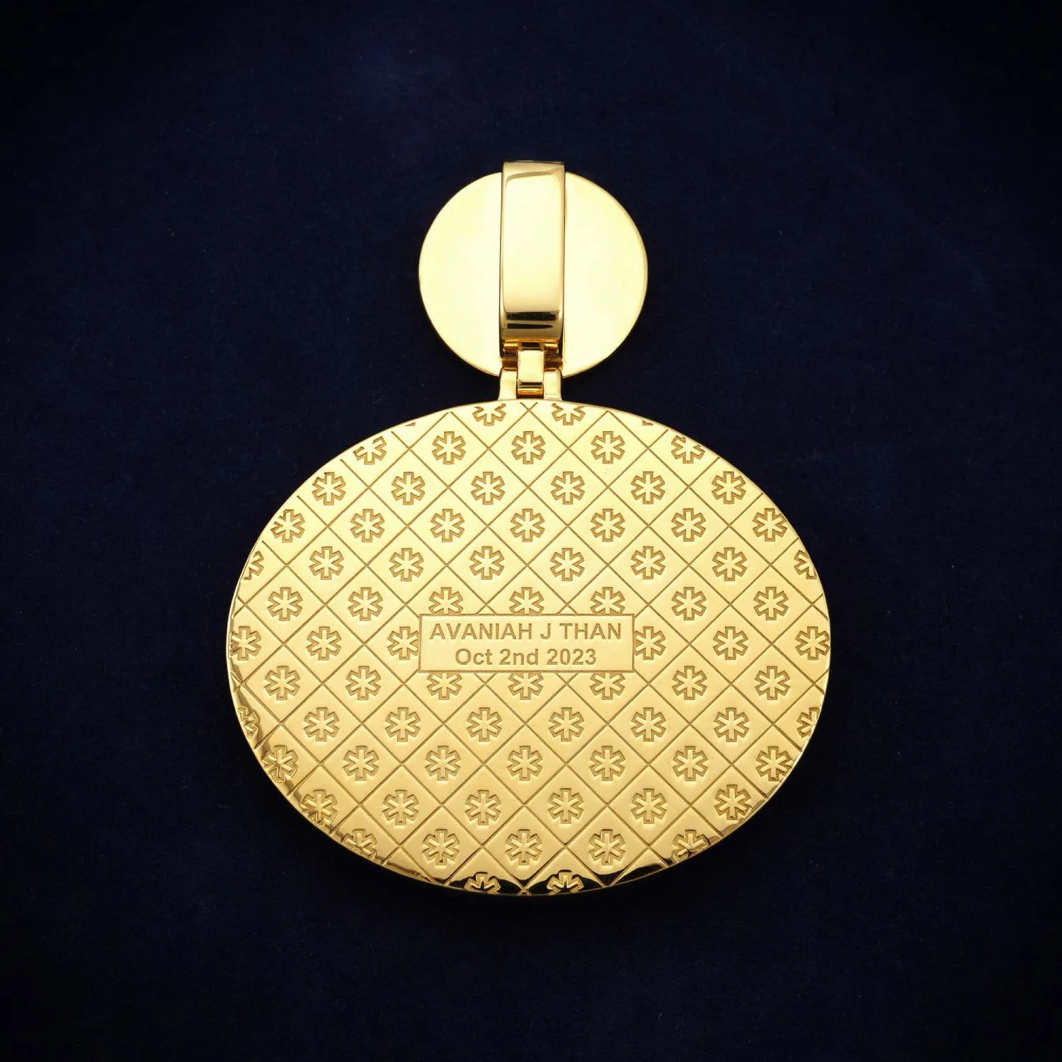 Custom Moissanite Butterfly Circle Pendant 14K Gold (view 3 of 4)