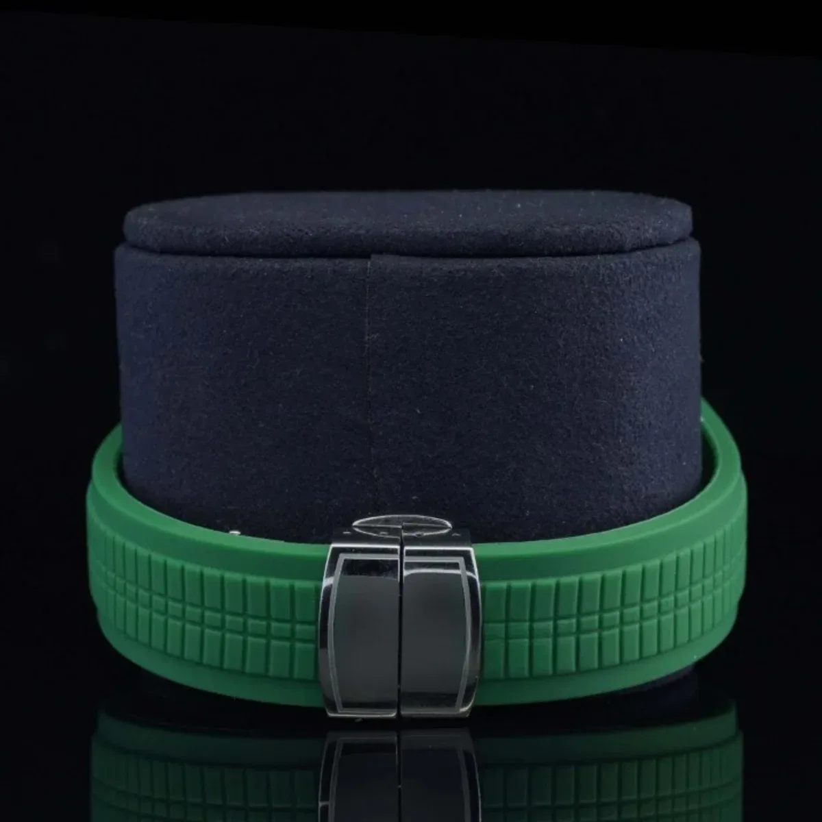 Iced Out Green Color Belt Automatic Moissanite Diamond Watch For Men (view 5 of 5)