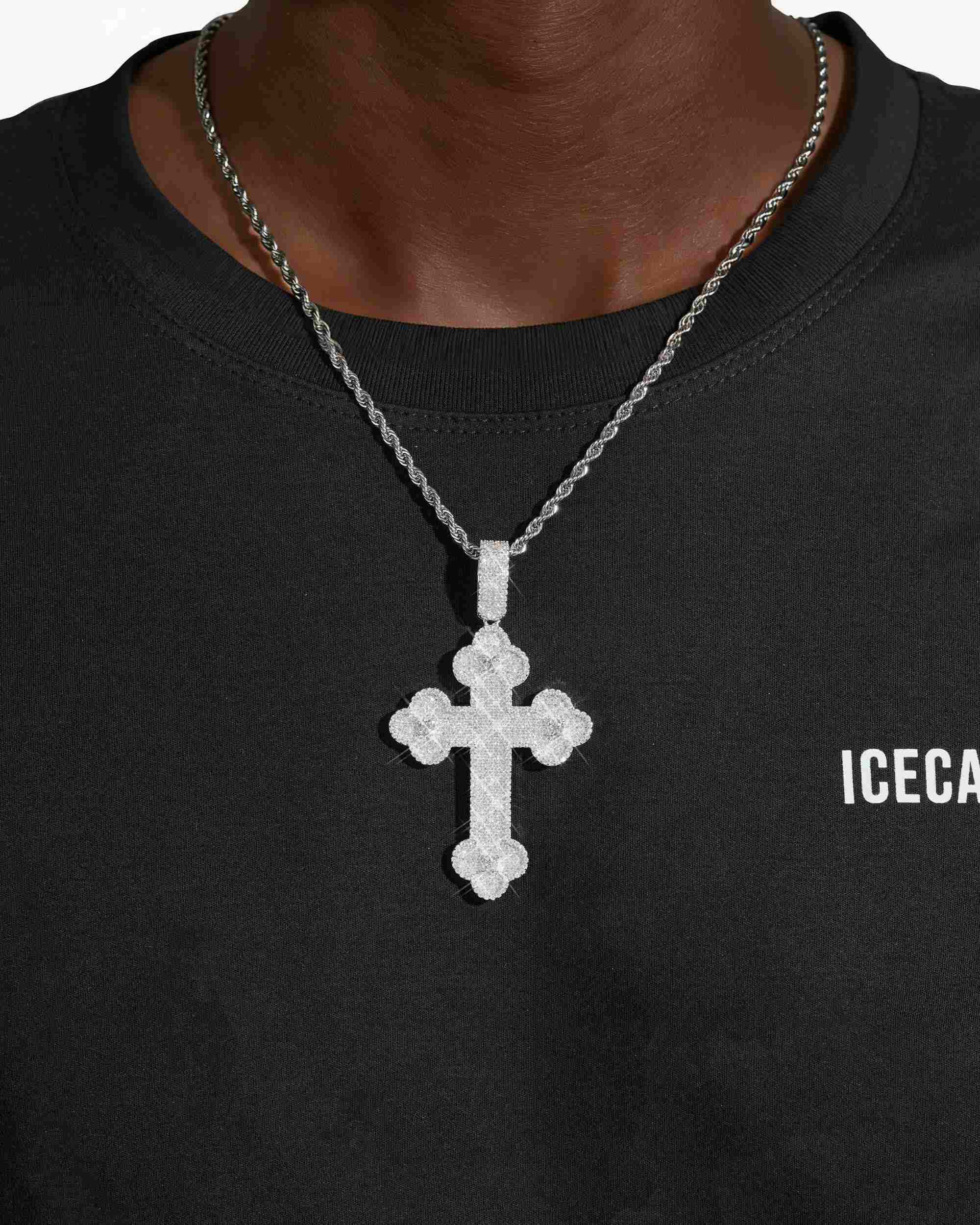 Moissanite Clover Cross Pendant 14K Gold (view 2 of 11)