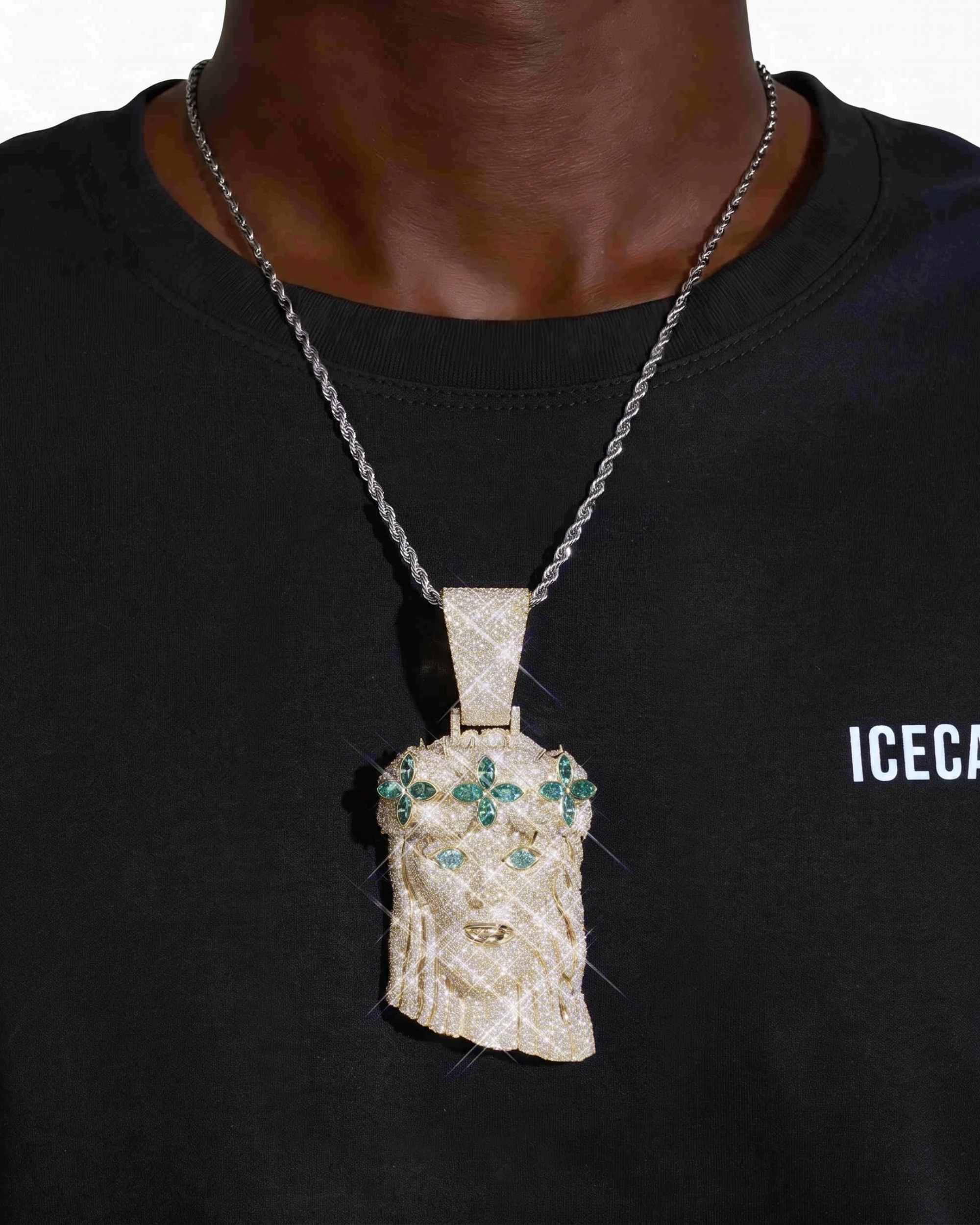 Moissanite Four Leaf Clover Jesus Pendant 14K Gold (view 10 of 12)