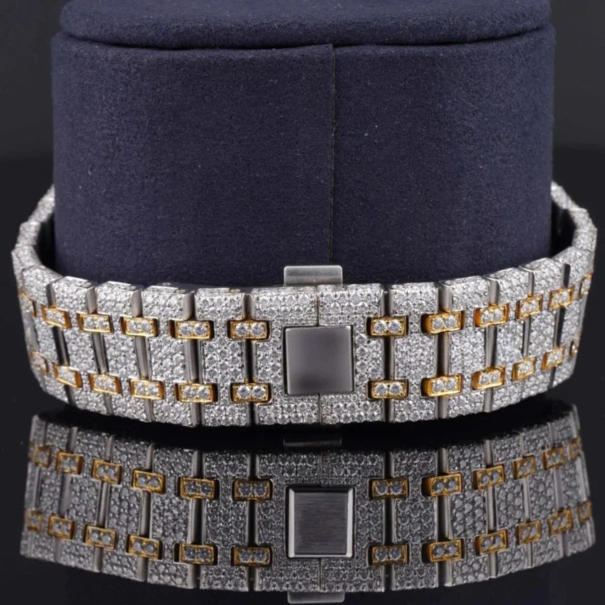 Round Dial Automatic Date Window Moissanite Watch For Men (view 8 of 8)